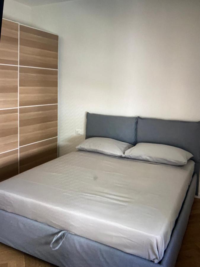 Milano: Incantevole Appartamento In Pieno Centro - Fancy Yellow Apartments Екстер'єр фото
