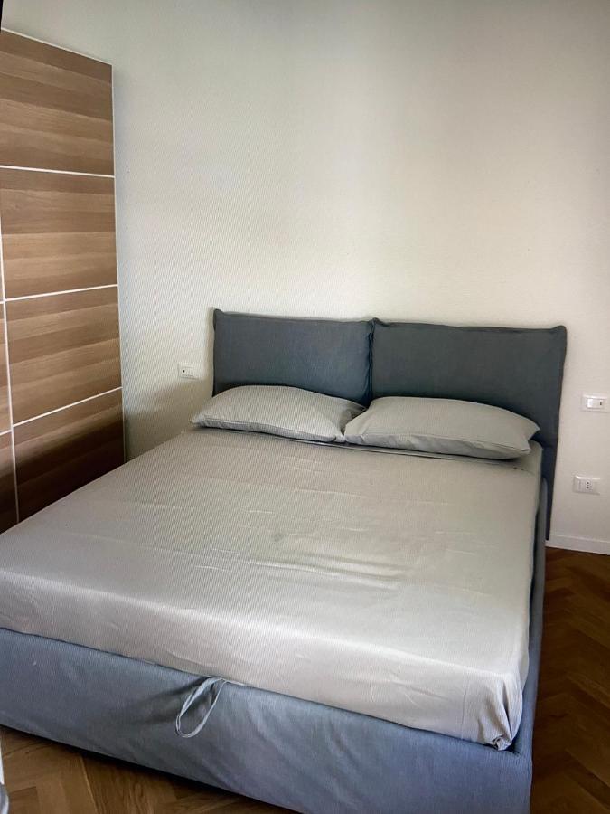 Milano: Incantevole Appartamento In Pieno Centro - Fancy Yellow Apartments Екстер'єр фото