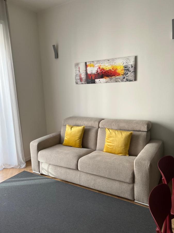 Milano: Incantevole Appartamento In Pieno Centro - Fancy Yellow Apartments Екстер'єр фото