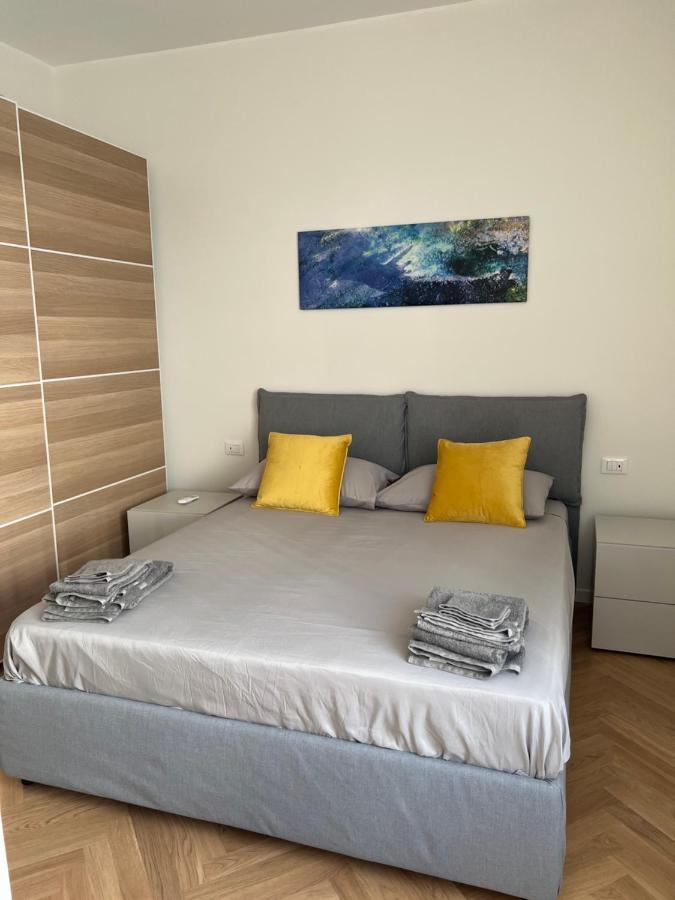 Milano: Incantevole Appartamento In Pieno Centro - Fancy Yellow Apartments Екстер'єр фото